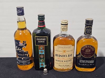4 garrafas de whisky diversas