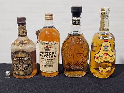 4 garrafas de whisky diversas