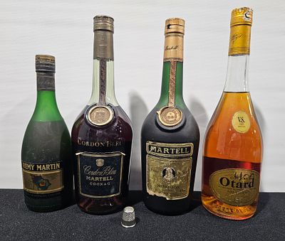 4 garrafas de conhaque diversas