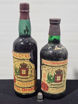 2 garrafas de vinho do porto real companhia velha