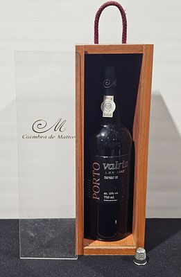 Garrafa de vinho do porto valriz 1982