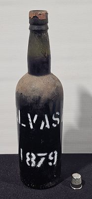 Garrafa de vinho madeira malvasia 1879 Dr. Castro Jorge