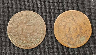 2 moedas de 10 reis açores, sendo 1 de 1795 e outra ilegivél
