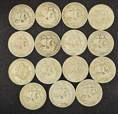 15 moedas de 5 escudos de 1932 em prata, com 100 gramas