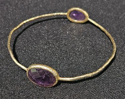 Pulseira em ouro de 9kt com 2 ametistas, com 9,4 gramas