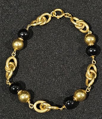 Pulseira em ouro 800 com pérolas, com 10,4 gramas