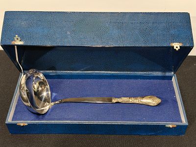 Estojo com concha com cabo em prata