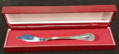 Estojo com faca em prata &aacute;guia, com 12,8 gramas