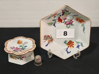 Aneleira e saleiro em porcelana vista alegre decorada