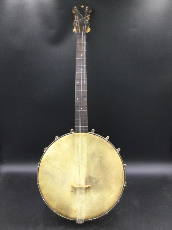 Lot 8: Vintage Banjo