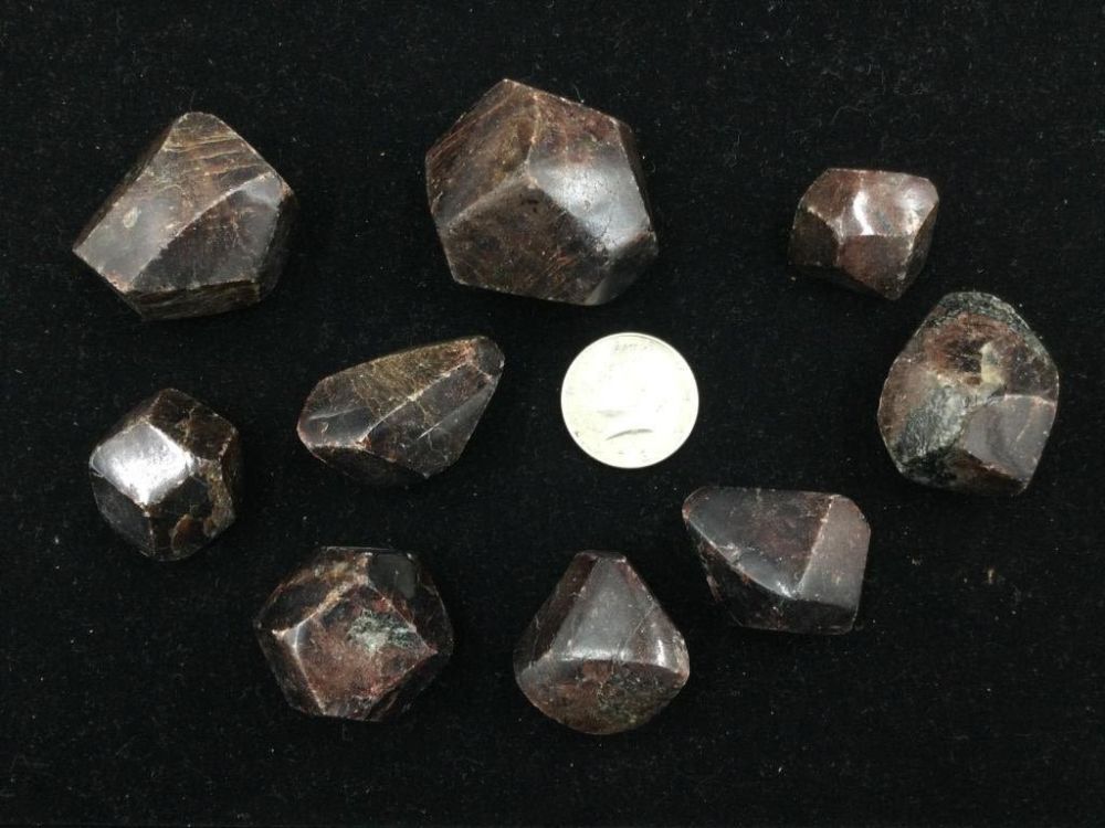 Lot 31: Garnets in the Rough