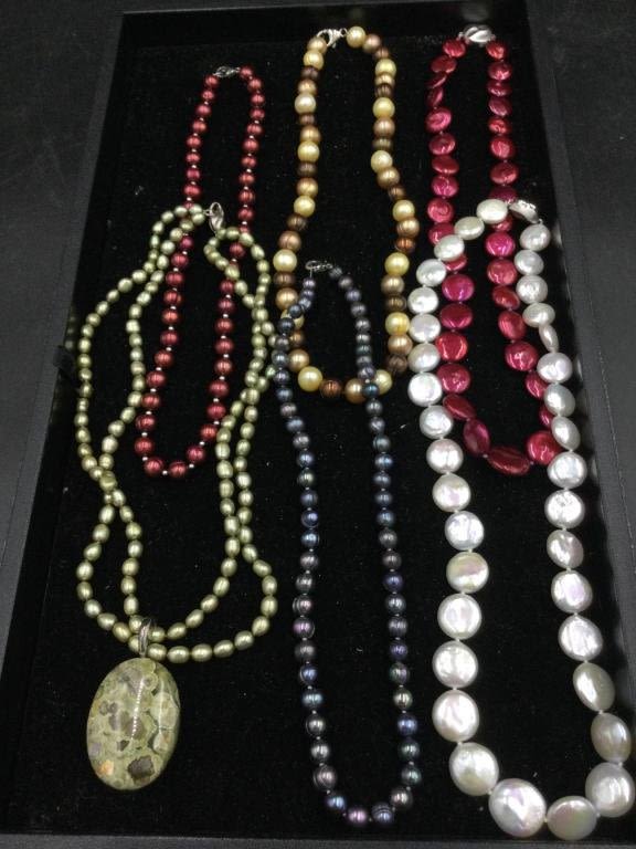 Lot 64: Gemstone Jewelry