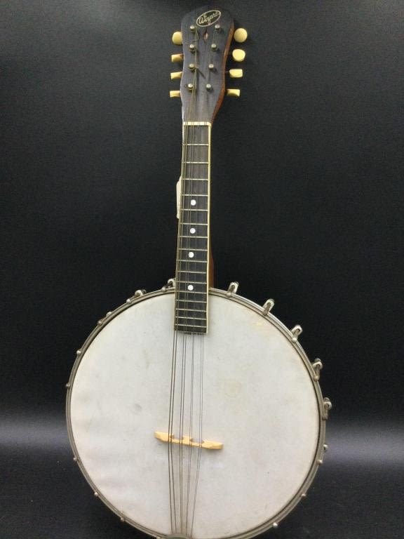 Lot 70: Banjo Mandolin 8 String Bandolin