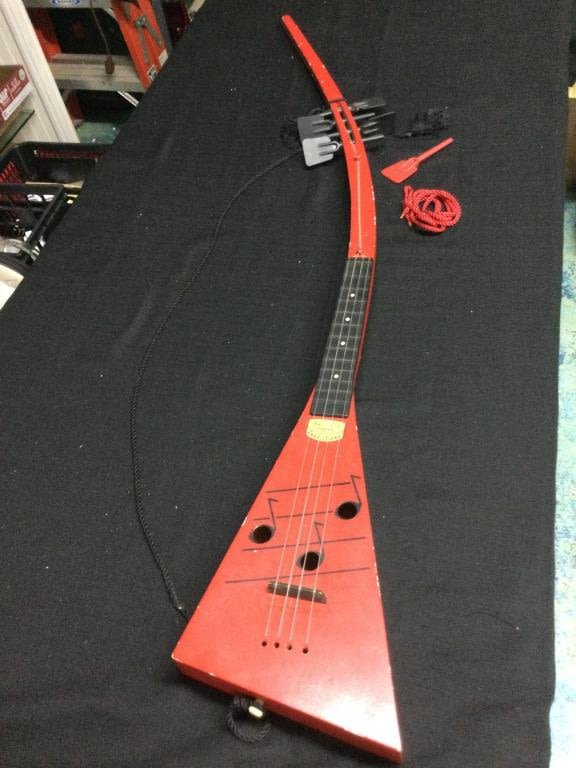 Lot 79: Swagerty The Singing Treholipee Surf Surfer Guitar