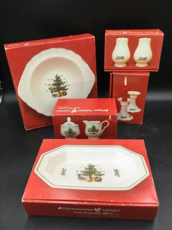 Lot 110: NIKKO Christmas Porcelain
