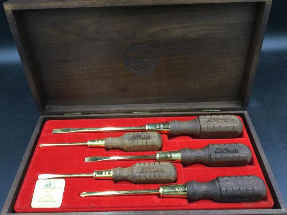 Lot 126: MAC Tools Limited Edition #12140