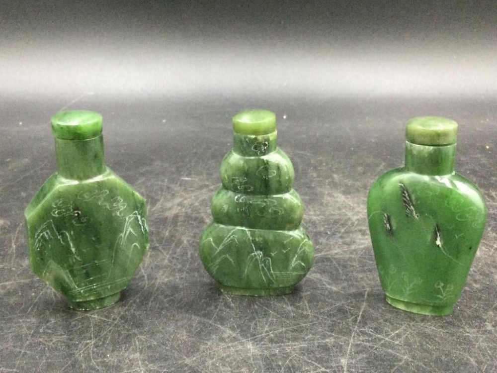 Lot 132: Jade Snuff Bottles