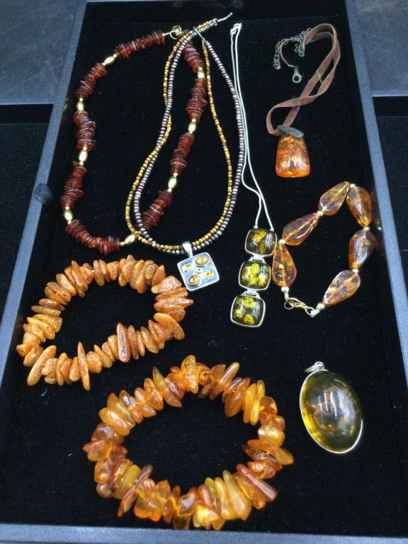 Lot 173: Vintage Amber Jewlery