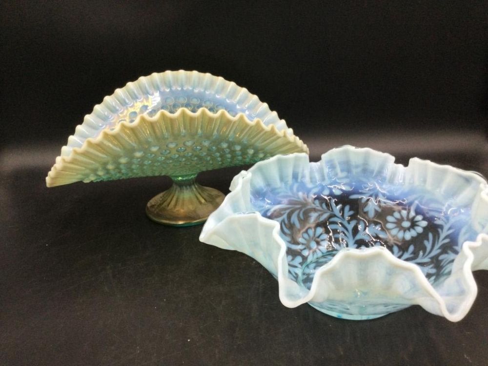 Lot 213: Fenton & Carnival Glass