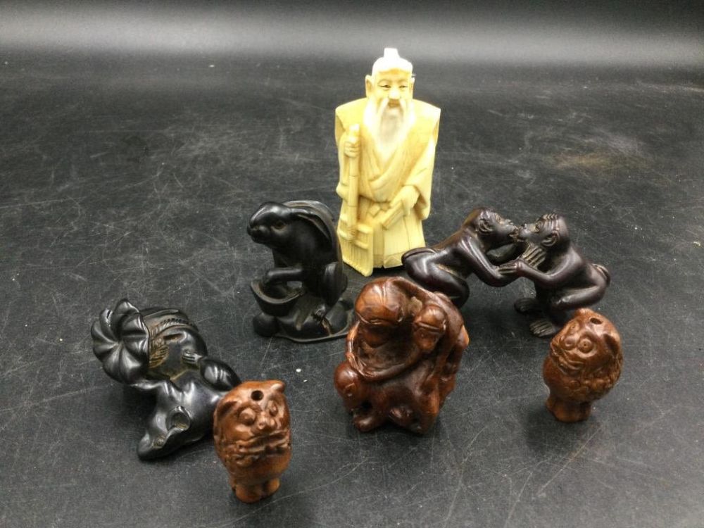 Lot 220: Carved Figurines