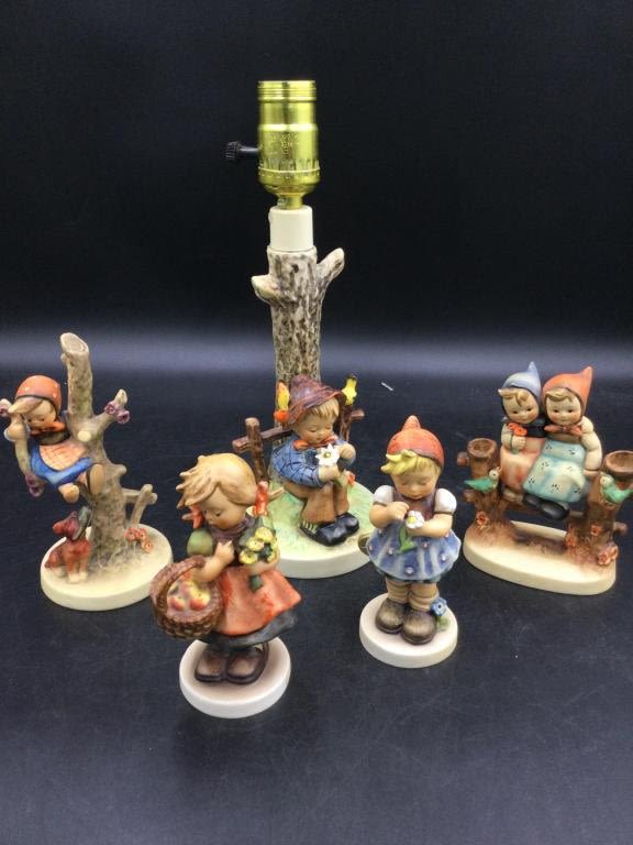 Lot 237: Vintage Hummels