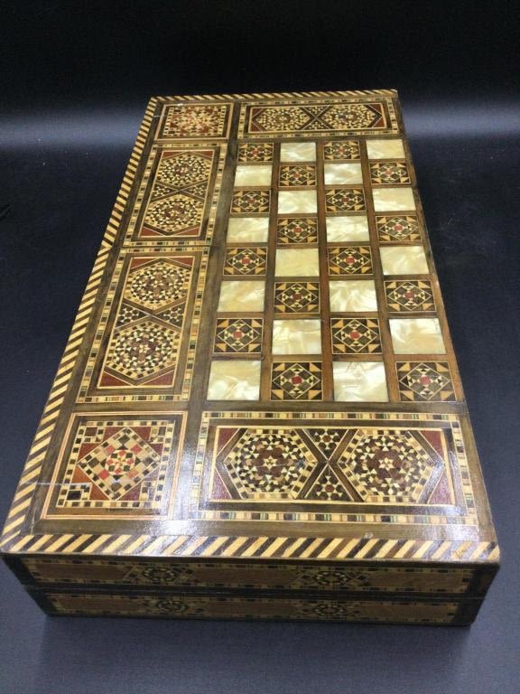 Lot 251: Vintage Backgammon Set
