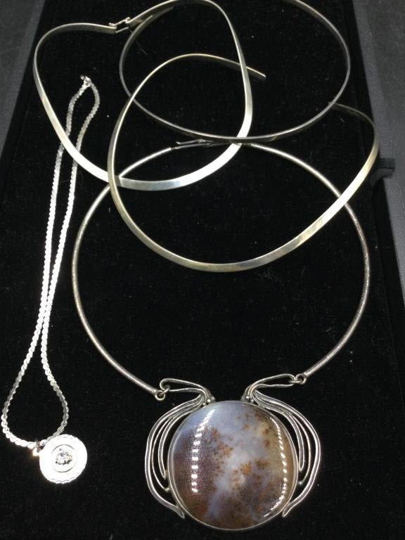 Lot 261: Sterling Jewelry