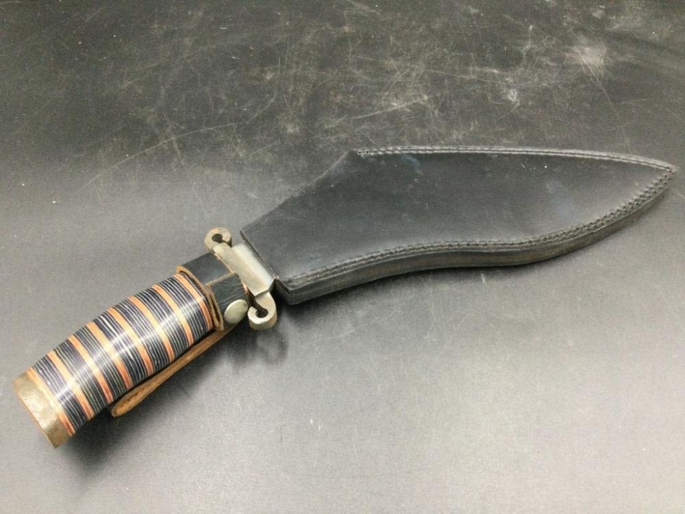 Lot 22: Ozair Custom Knife