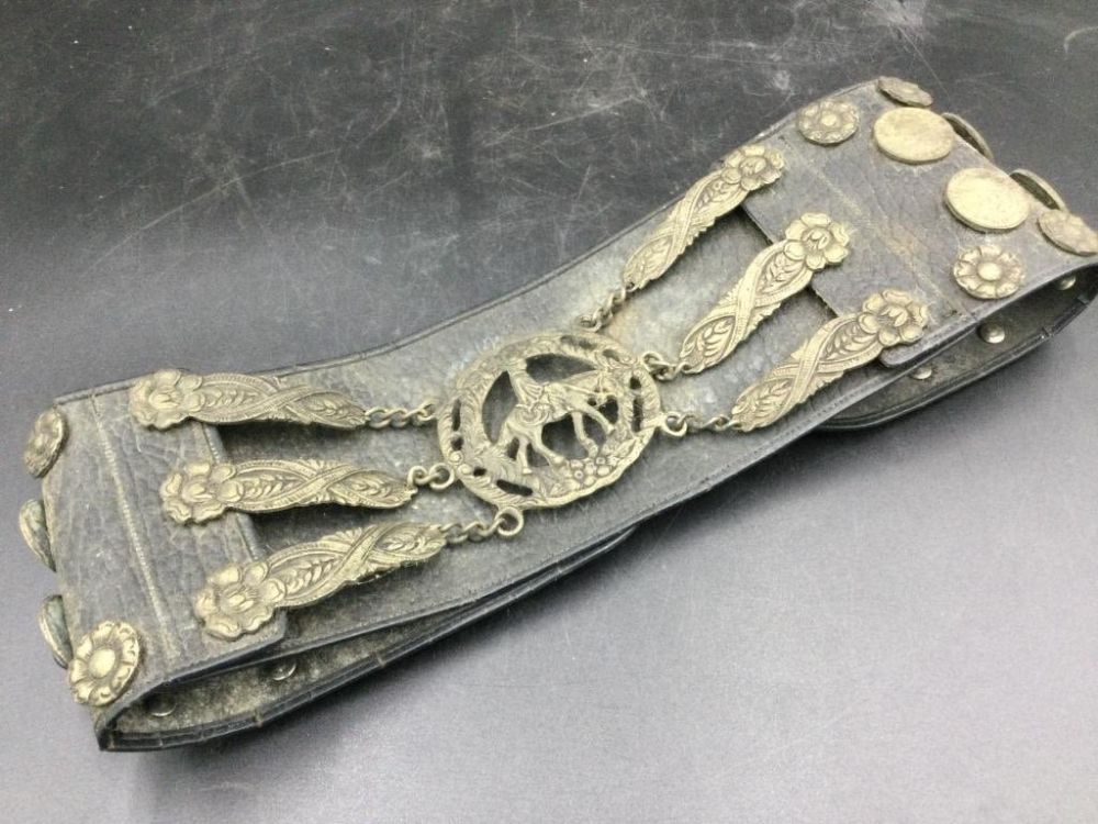 Lot 46: Vintage Gancho Belt