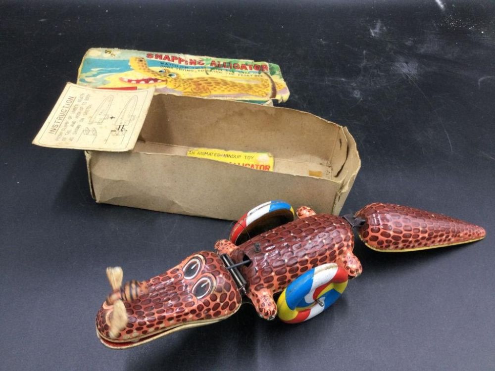 Lot 49: Vintage Wind Up Tin Toy W/Box