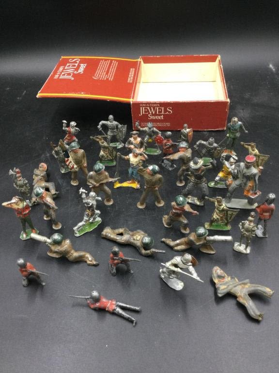 Lot 108: Box of 36 mixed lead soldiers.