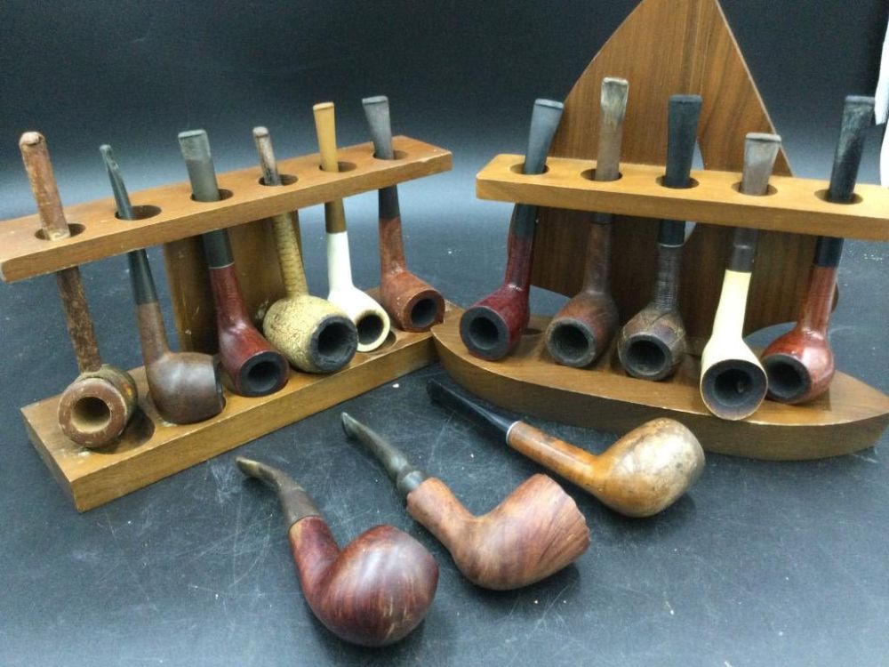 Lot 109: Vintage Pipes & Holders