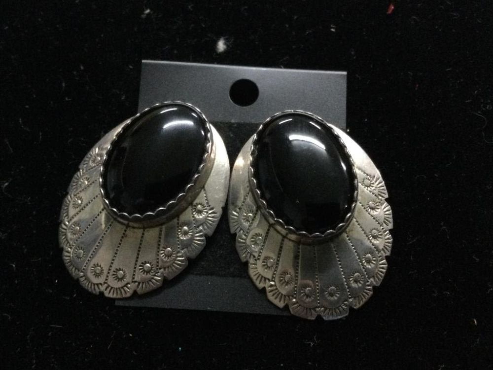 Lot 126: Navajo Sterling & Onyx Earrings