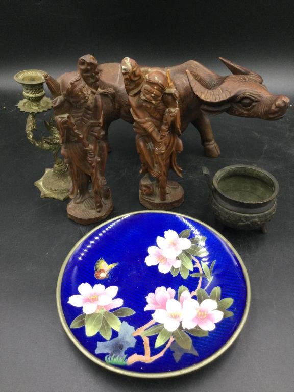 Lot 142: Vintage Asian Lot