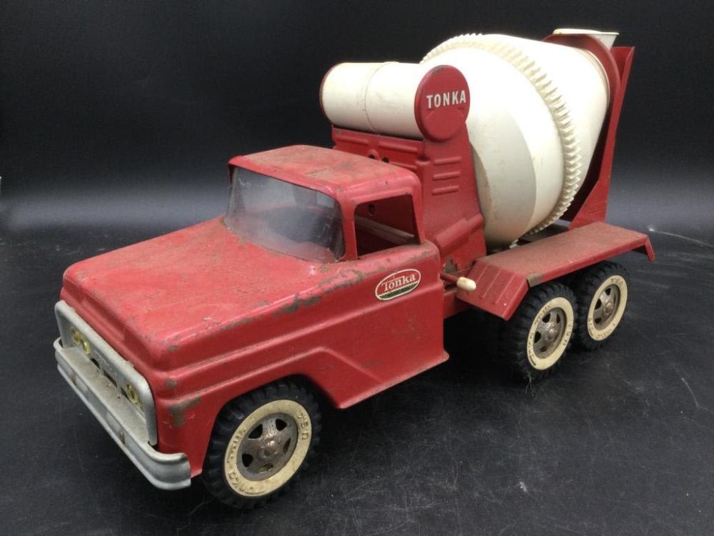 Lot 146: Vintage Tonka Cement Truck