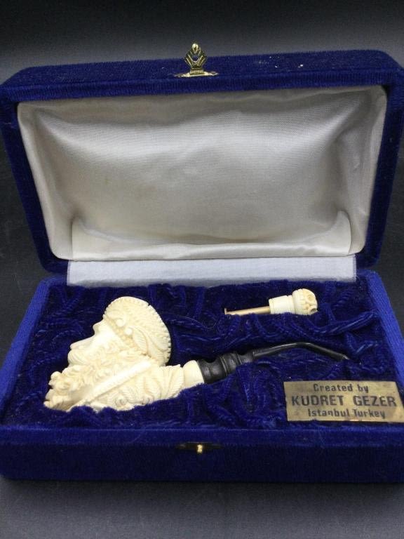 Lot 180: Vintage Meerschaum Pipe