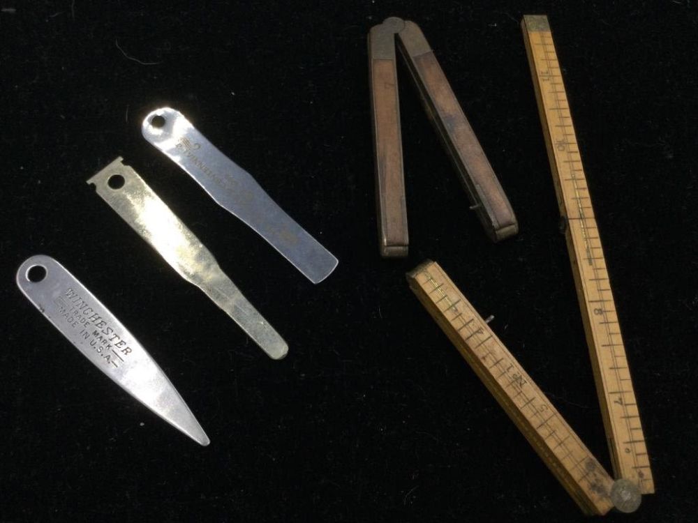 Lot 184: Vintage Items
