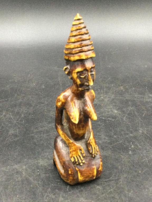 Lot 185: Vintage Carved Fetish Statue
