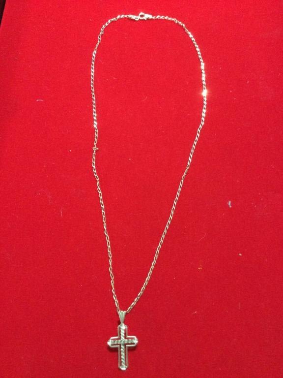 Lot 205: 14Kt Chain & Cross