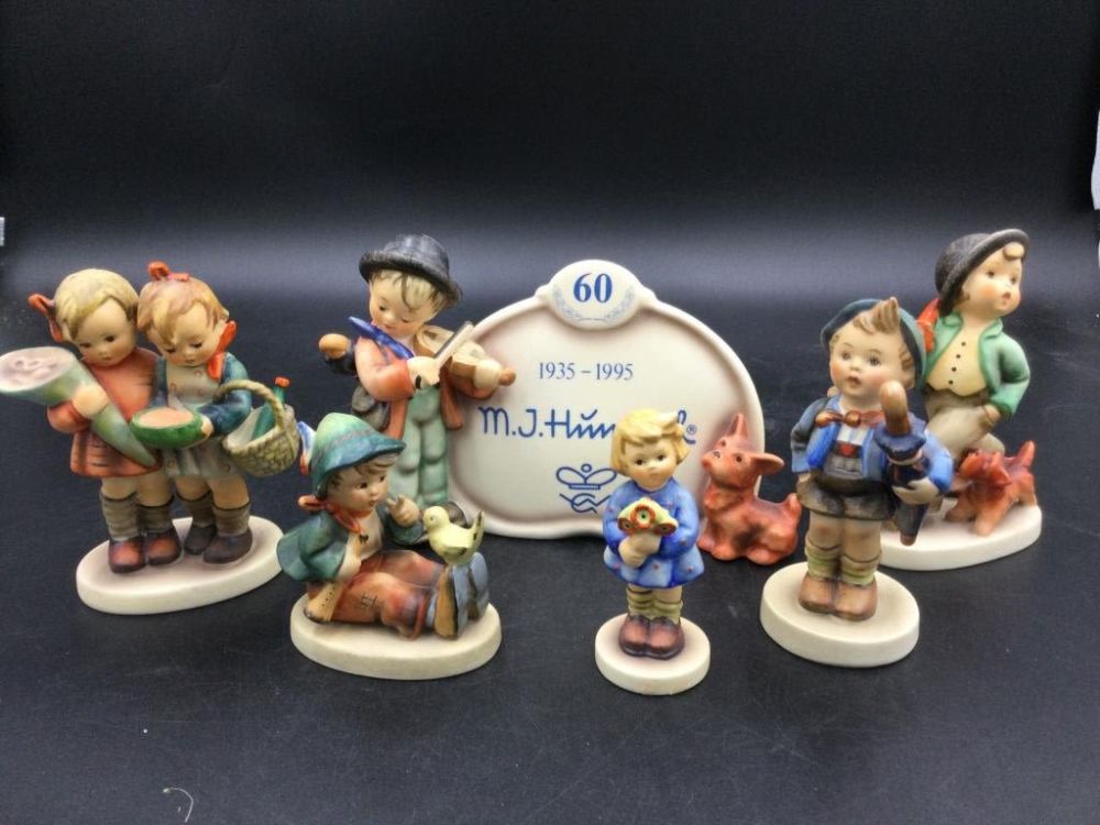 Lot 225: Hummels