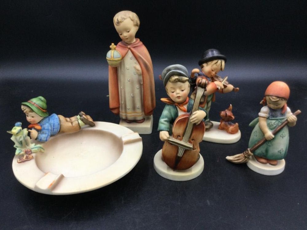 Lot 253: Vintage Hummels