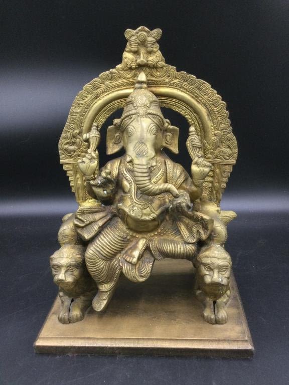 Lot 32: Genesh God Statue