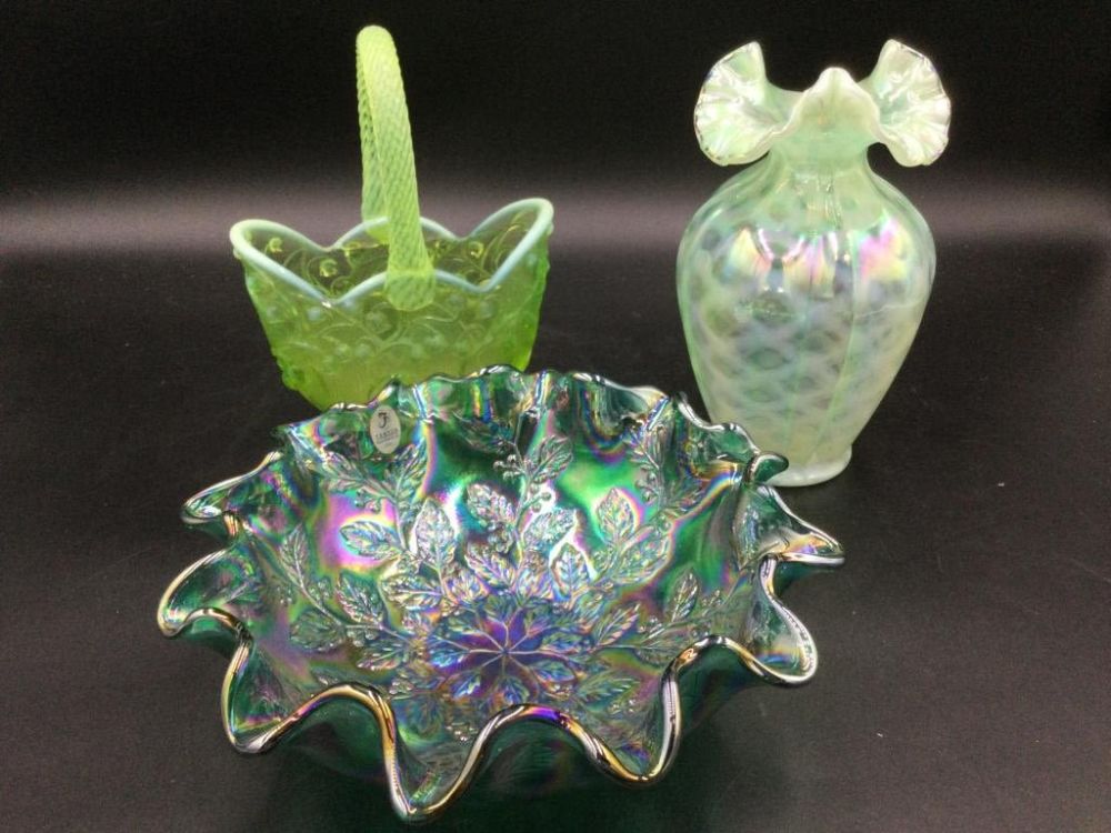 Lot 94: Fenton Glassware