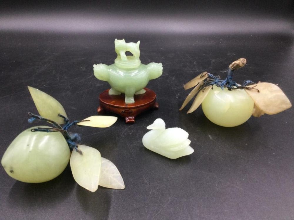 Lot 98: Carved Jade