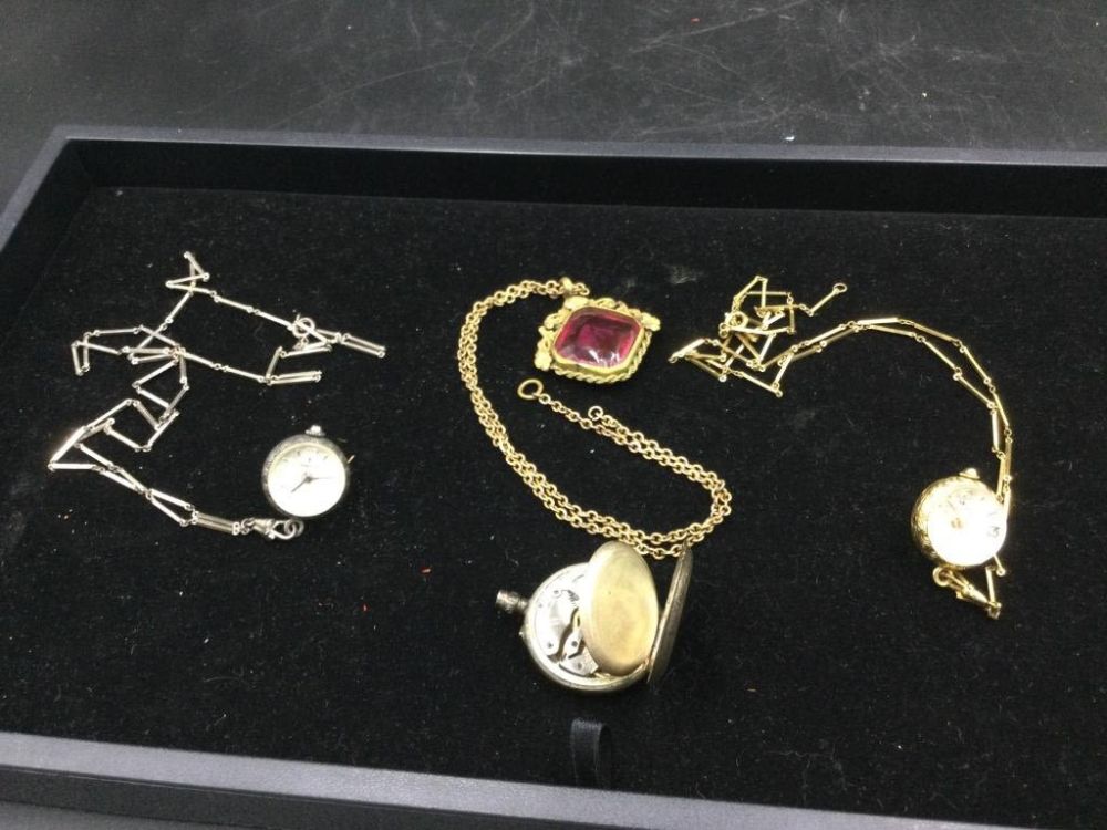 Lot 117: Vintage Jewelry Lot