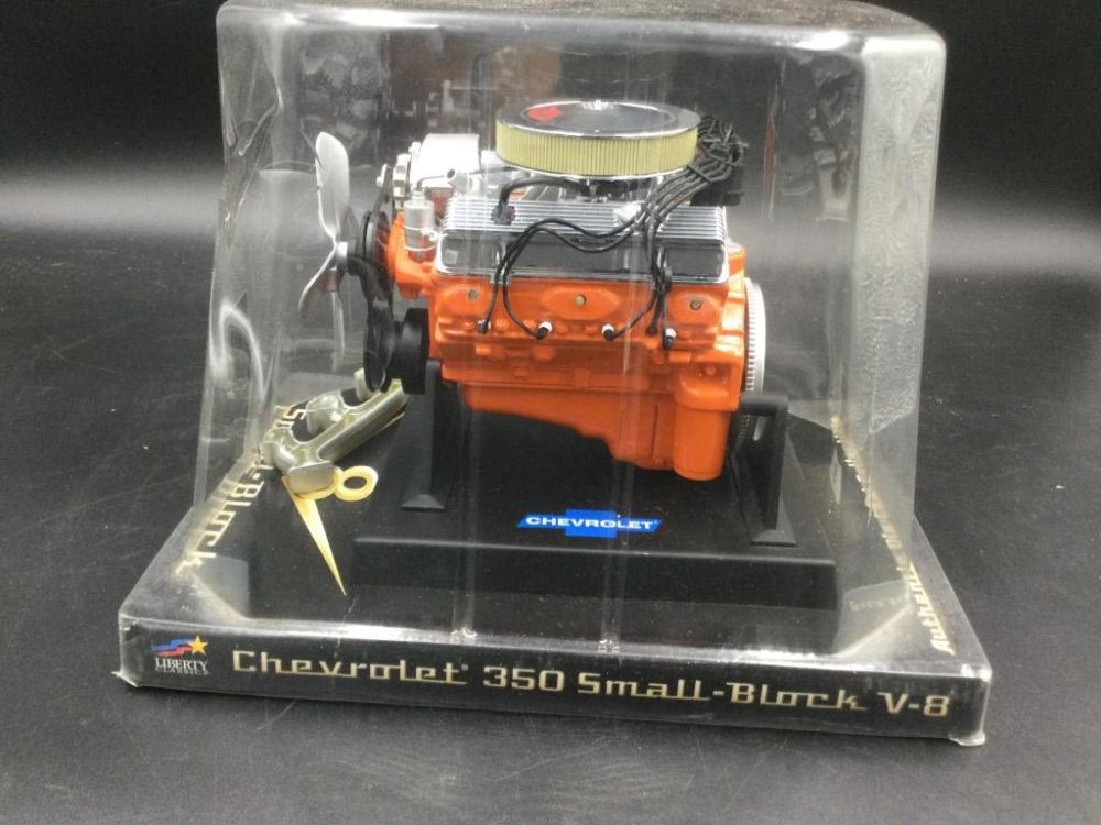 Lot 141: Chevrolet 350 Small Block V8