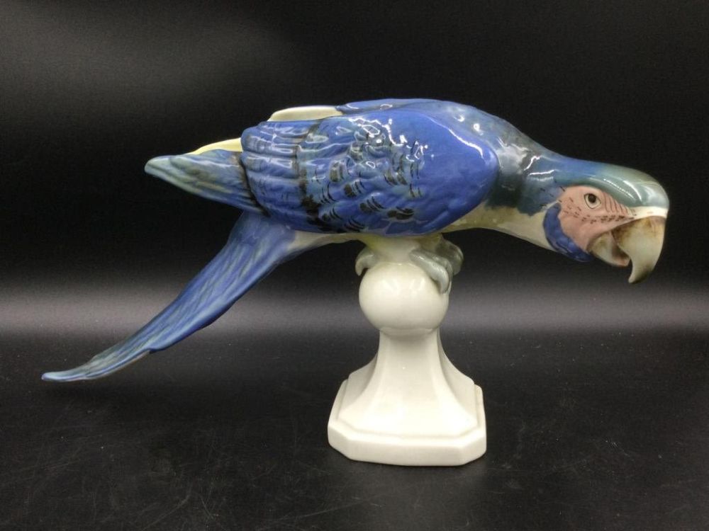 Lot 156: Royal Dux  Macaw Statue