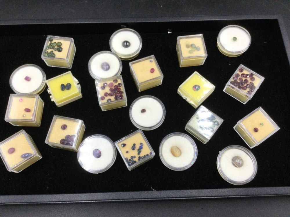 Lot 205: Gemstones