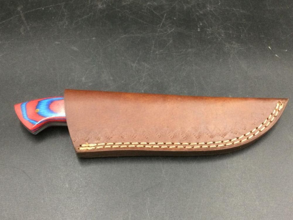Lot 228: Knife w/Damacus Steel