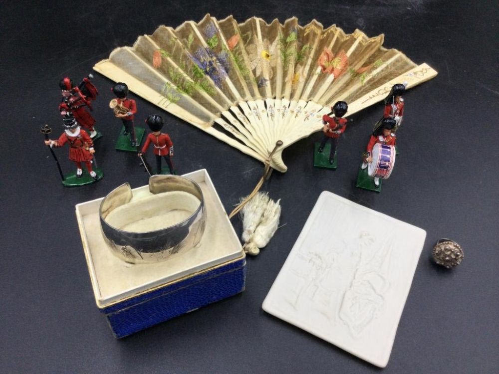 Lot 266: Mix Lot